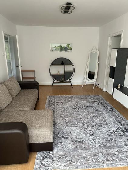 Apartament cu 2 camere semidecomandat în Exterior Vest