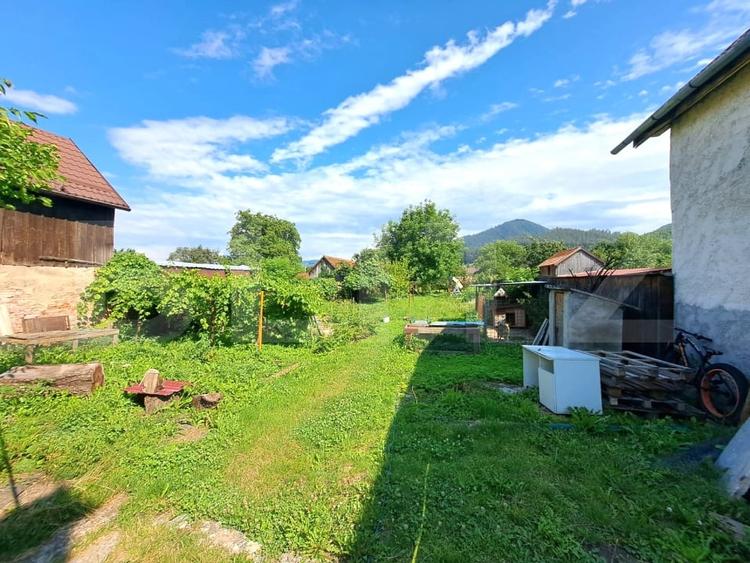 Casă individuală cu 5 camere cu Canalizare în Turcheș