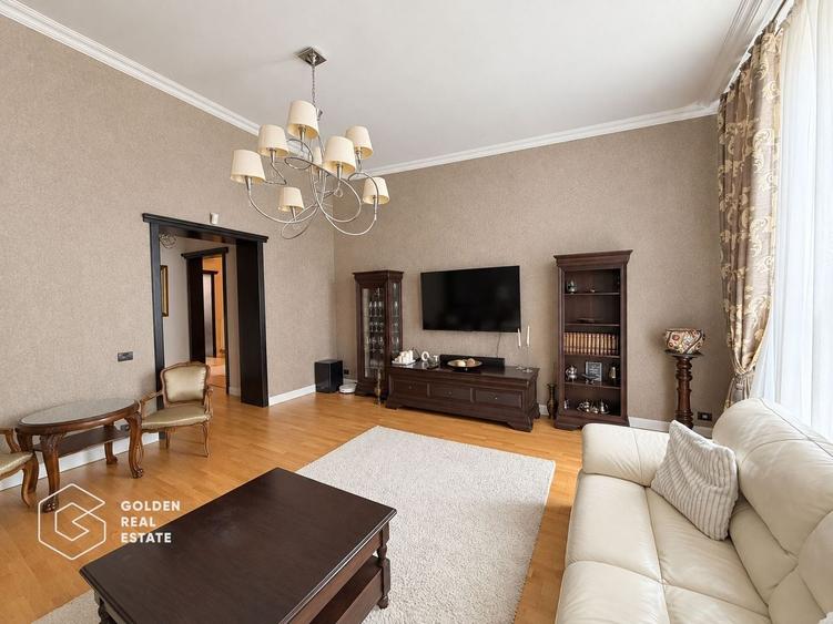 Apartament cu 3 camere decomandat, mobilat în Ultracentral