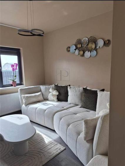 Duplex cu 3 camere cu Canalizare în Sânmihaiu Român