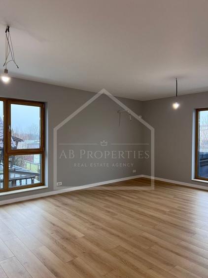 Apartament cu 2 camere decomandat în Sisești