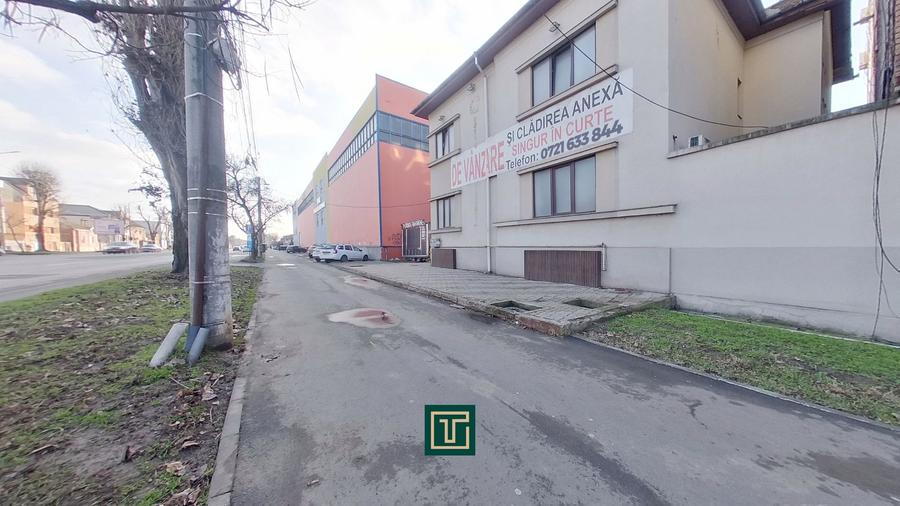 Birou, de 393 mp, în UTA