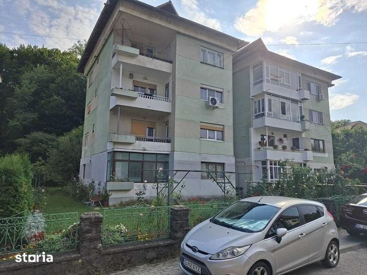 Vand Ap. 3 cam. Baile Olanesti, et. 1/3 in bloc cu curte - 1