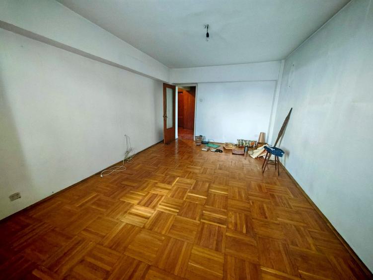 Apartament cu 4 camere decomandat, mobilat în Obor