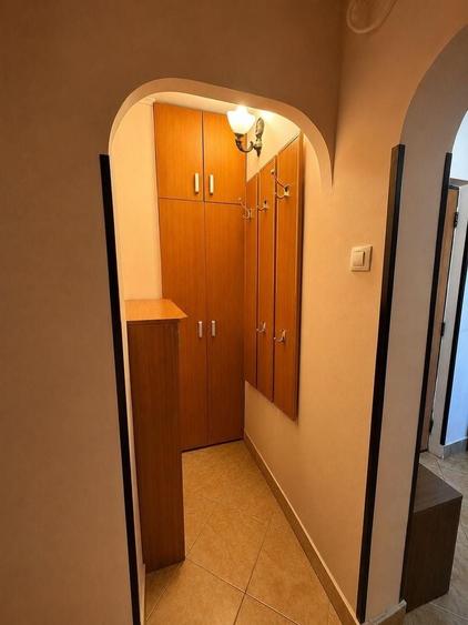 Apartament cu 2 camere decomandat, mobilat în Turda