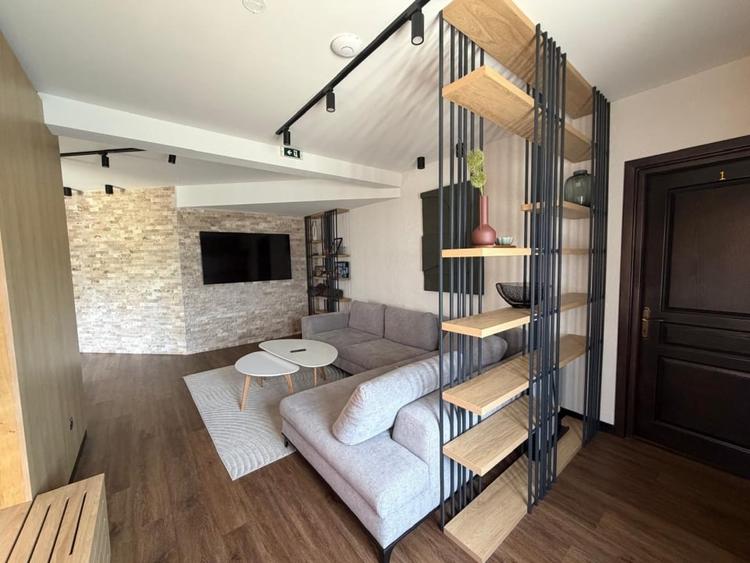 Casă individuală cu 6 camere cu Teren 3400 Mp în Mănăstirea Humorului