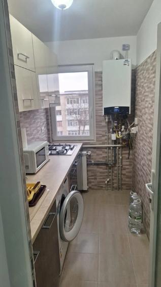 Apartament cu 2 camere nedecomandat în Horia