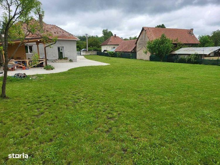 Teren de 3452 mp, în Stremț