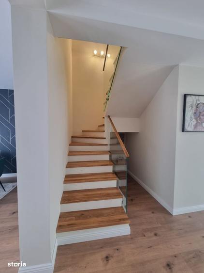 Casă cu 4 camere cu Teren 300 Mp în Central