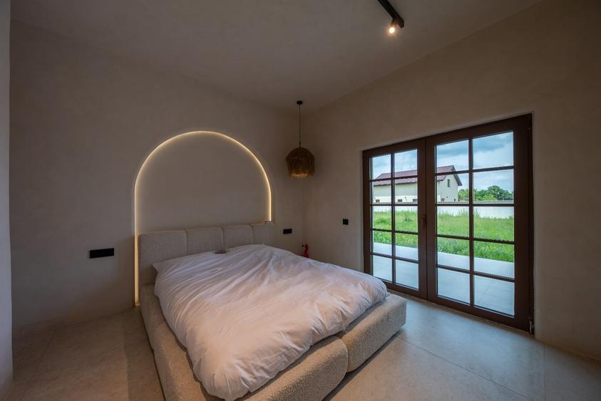 Casă individuală cu 5 camere cu Piscina în Gruiu