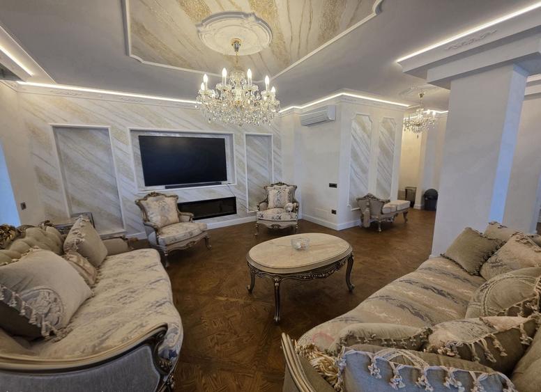 Apartament cu 4 camere decomandat în Aviației
