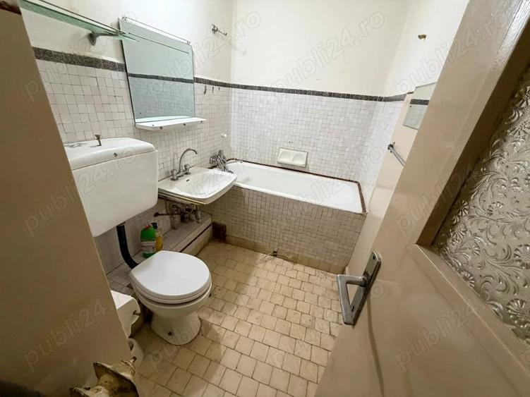 Apartament cu 3 camere decomandat în Decebal