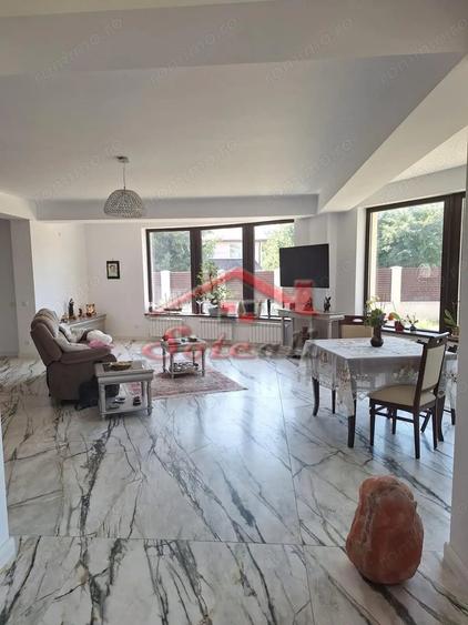 Casă cu Teren 783 Mp în Cornu