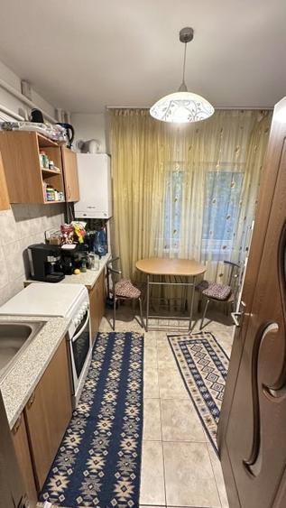 Garsonieră decomandată, mobilată în Plopilor