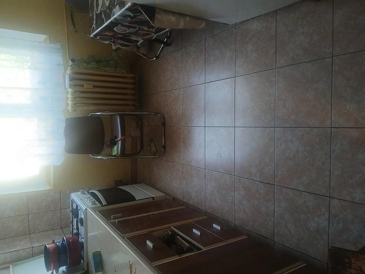 Apartament cu 2 camere semidecomandat în Rahova