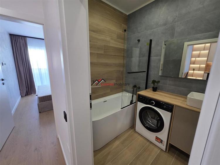Apartament cu 2 camere semidecomandat, mobilat în Florești