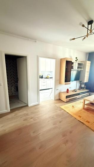 Garsonieră decomandată, mobilată în Central