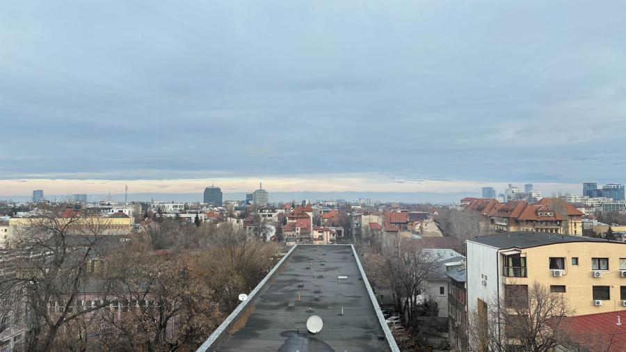 Apartament cu 2 camere semidecomandat în Victoriei