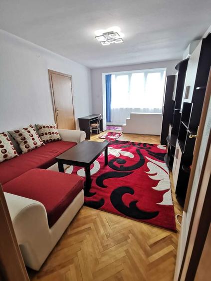 Apartament cu 2 camere semidecomandat în Central