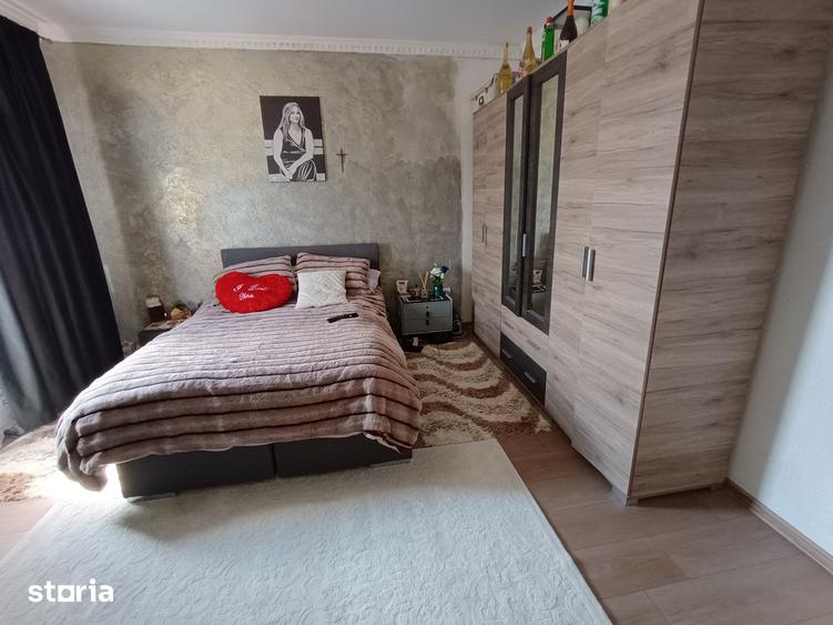 Casă cu 3 camere cu Teren 400 Mp în Central