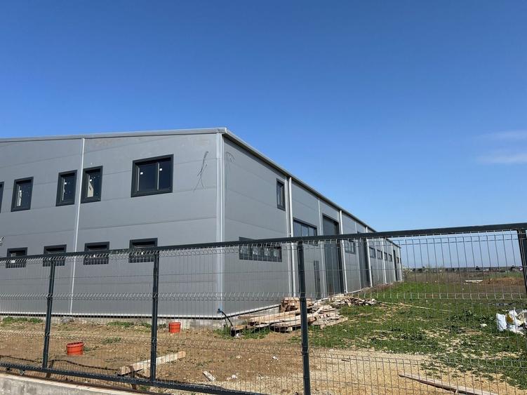 Spațiu industrial, de 1,950 mp, în Nord