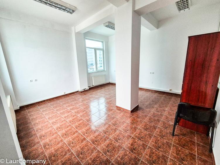 Birou, de 24 mp, în Central
