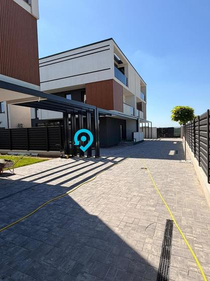 Duplex cu 5 camere cu Canalizare în Central