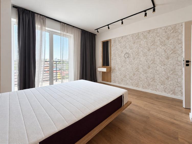 Apartament cu 3 camere decomandat, mobilat în Dacia