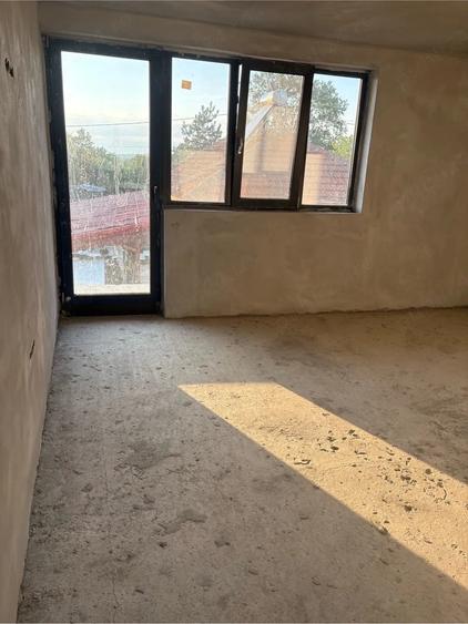 Casă cu 3 camere cu Teren 2880 Mp în Budieni