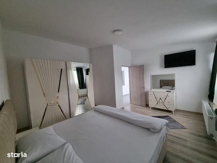 Spațiu comercial, de 2,416 mp, în Central