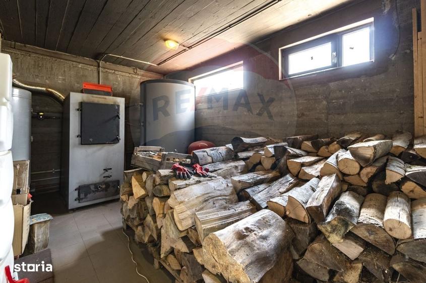 Casă cu 4 camere în Moieciu
