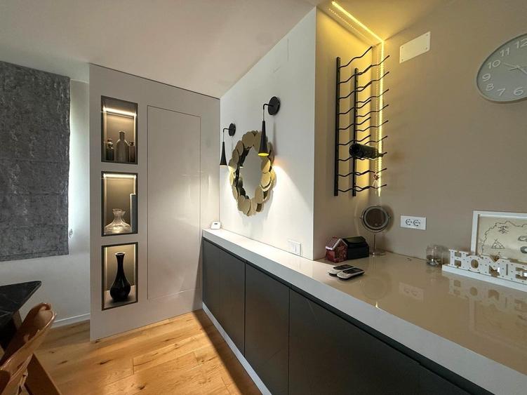 Apartament cu 4 camere în Iancu Nicolae