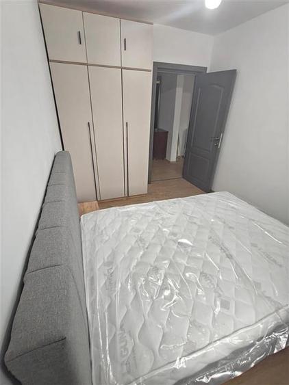 Apartament cu 3 camere decomandat, mobilat în Dacia