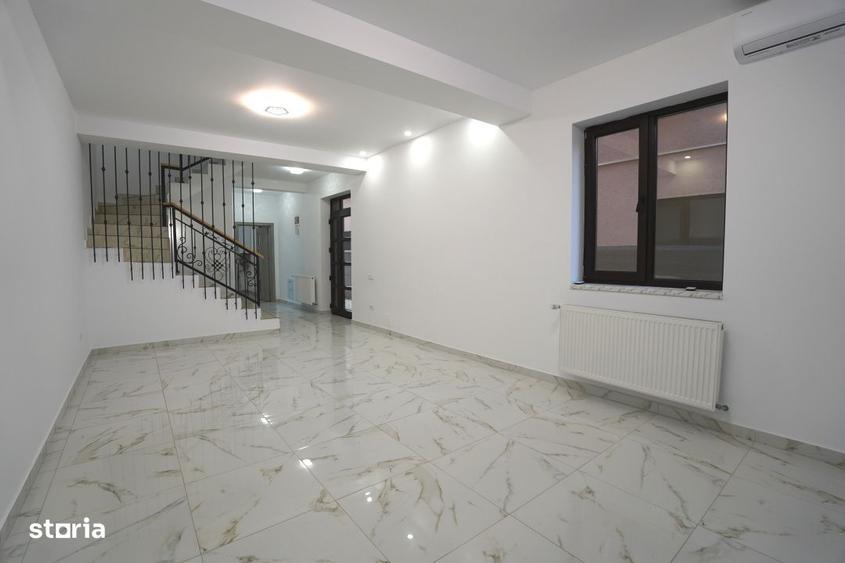 Casă cu 4 camere cu Teren 140 Mp în Vitan