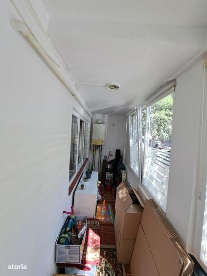 Apartament cu 3 camere semidecomandat în Central