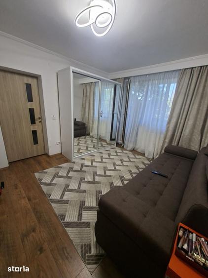 Apartament cu 3 camere în Craiovei