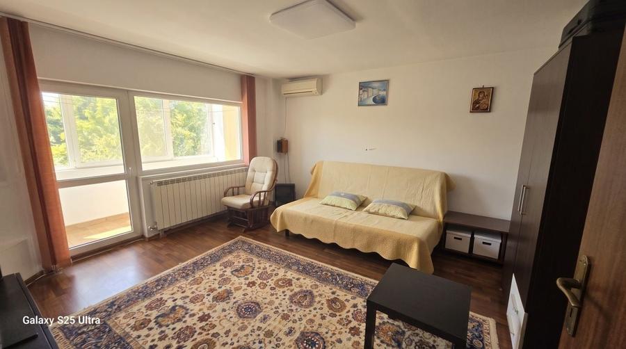 Apartament cu 2 camere decomandat în Vest