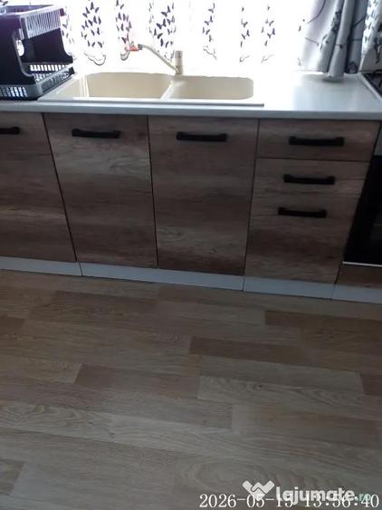 Apartament cu 2 camere decomandat în 1 Decembrie