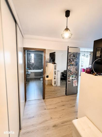 Apartament cu 3 camere decomandat în Florești