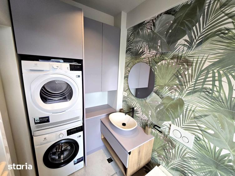 Apartament cu 3 camere semidecomandat în Grivița