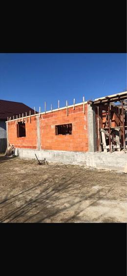 Casă cu 3 camere în Slătioarele