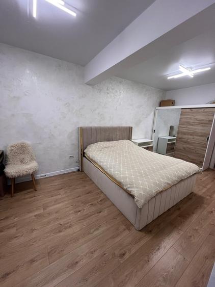 Apartament cu 2 camere semidecomandat, mobilat în Parcul Carol