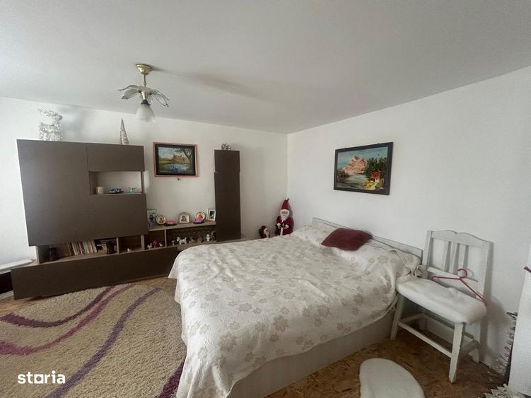 Casă cu 2 camere cu Teren 5135 Mp în Dobreni