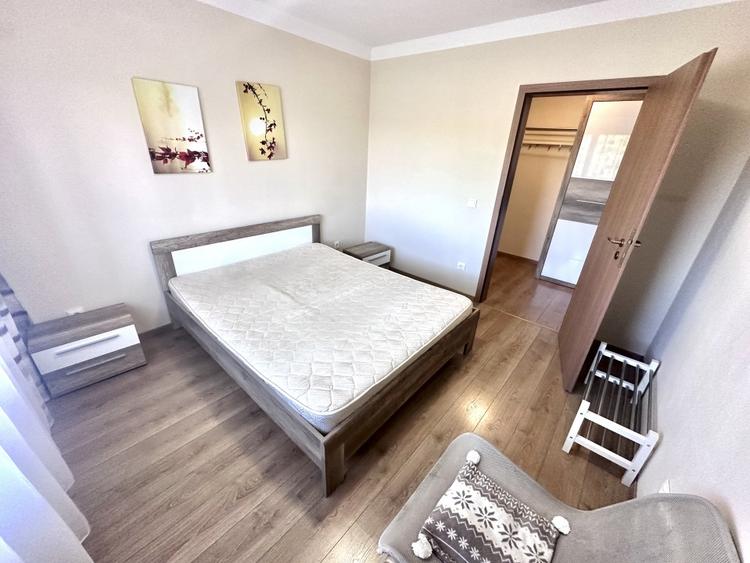Apartament cu 3 camere decomandat, mobilat în Cetate