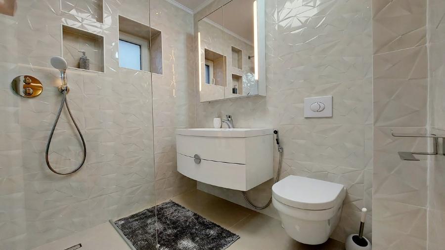 Apartament cu 2 camere decomandat în Crângași