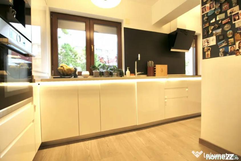 Apartament cu 4 camere semidecomandat în Grădina Icoanei