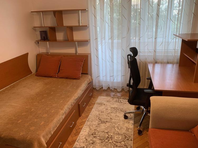 Apartament cu 2 camere decomandat în Socola