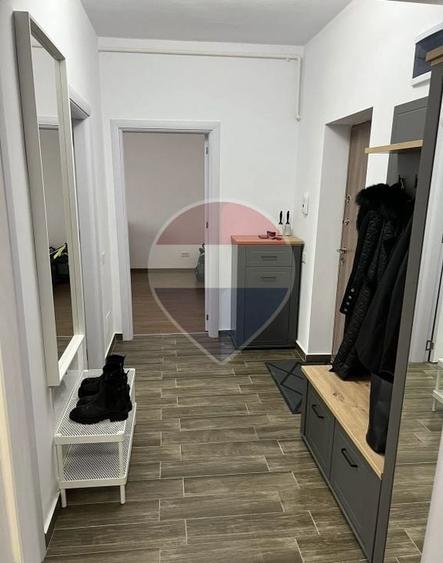Apartament cu 2 camere decomandat, mobilat în Titan