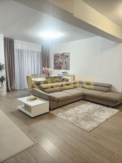 Apartament cu 3 camere semidecomandat, mobilat în Sisești
