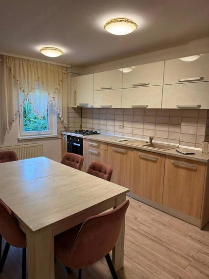 Apartament cu 3 camere semidecomandat în Micro 16